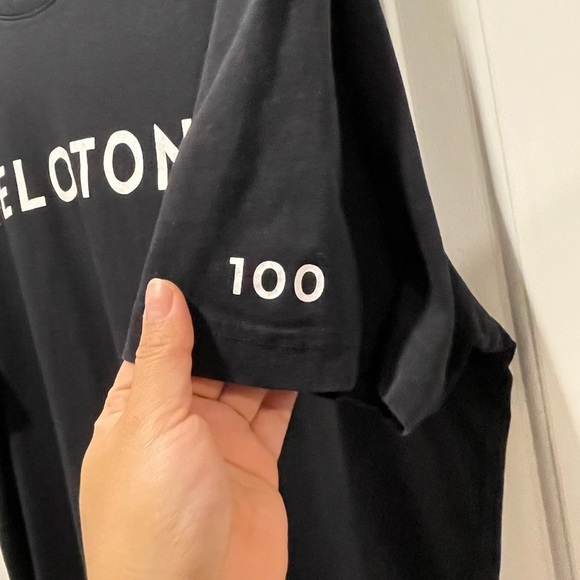 Unisex Peloton shirt size XL - Picture 4 of 4